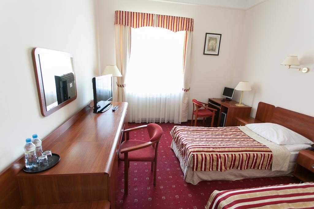 Hotel Twins II ワルシャワ 部屋 写真